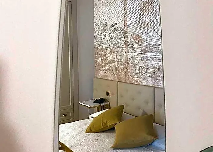 Condotti Konukevi Roma