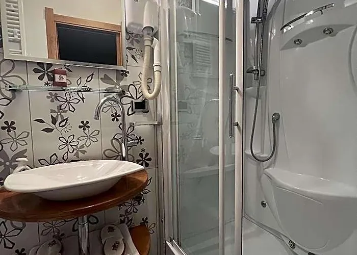 Konukevi Condotti Roma